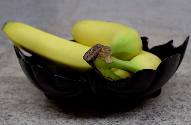 banány na misce